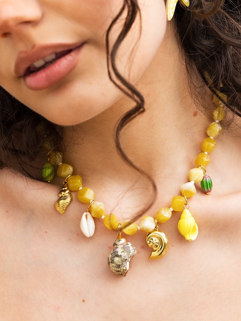 Yellow Shell Charm Beaded Necklace - Women Beach Jewelry - Picture 2 of 5
